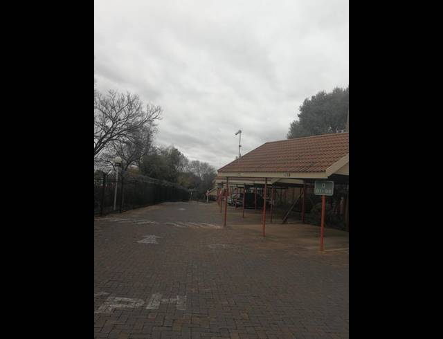 2 BEDROOM TOWNHOUSE FOR SALE IN ZWARTKOP